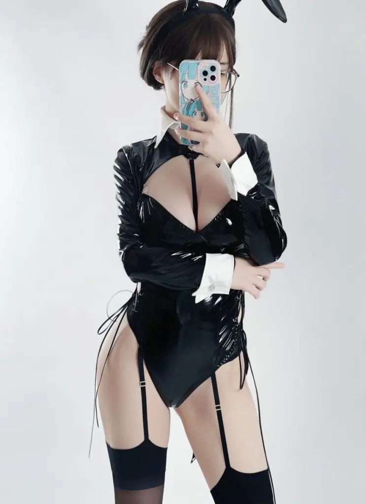 幼愛youmeko 兔女郎 [28P-177MB]-微密部落